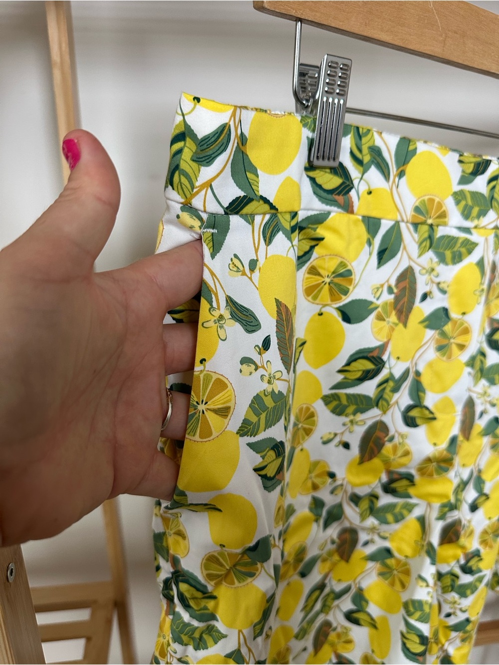 Boden High Rise Lemon Shorts - Picture 2 of 4